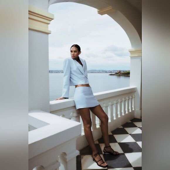 ZARA SKY BLUE LINEN CROPPED BLAZER - Picture 4 of 7